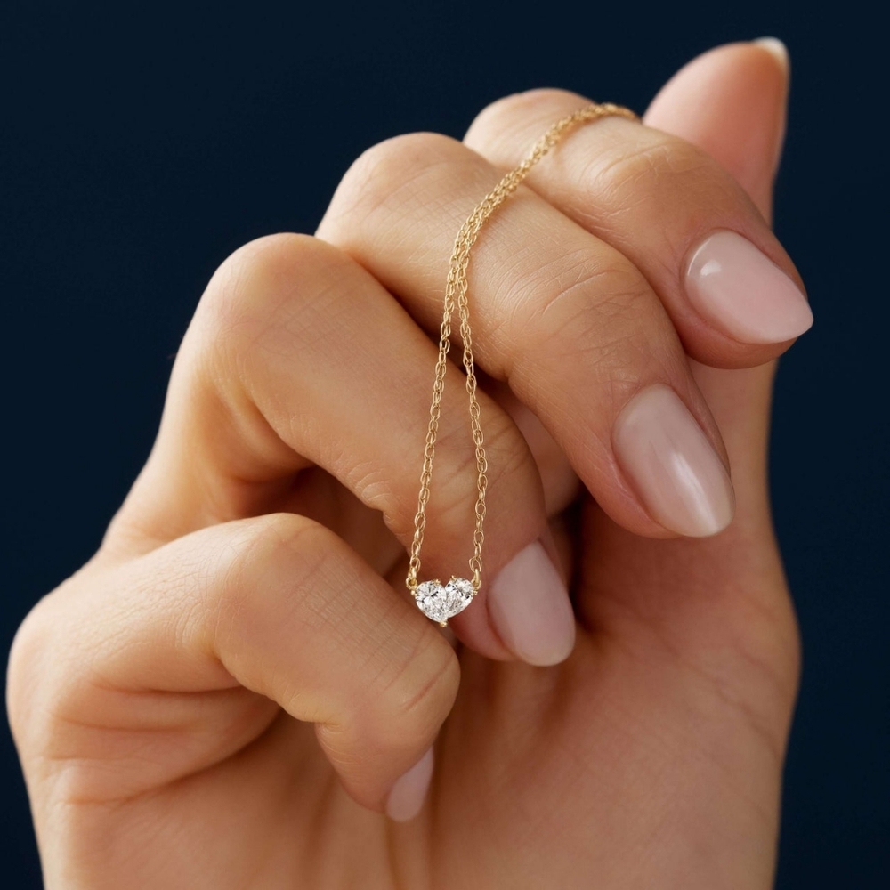 🆕️MELANIE CASEY Overlap Heart Necklace 14K Yellow Gold Diamond - Picture 3 of 11